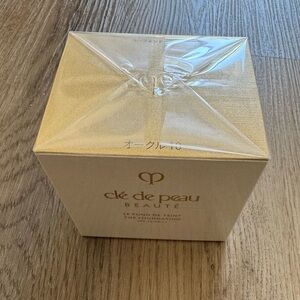 CLE DE PEAU THE FOUNDATION